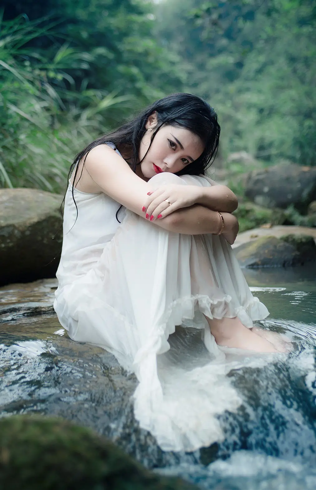 吐鲁番郑州高端私人伴游小野梨子