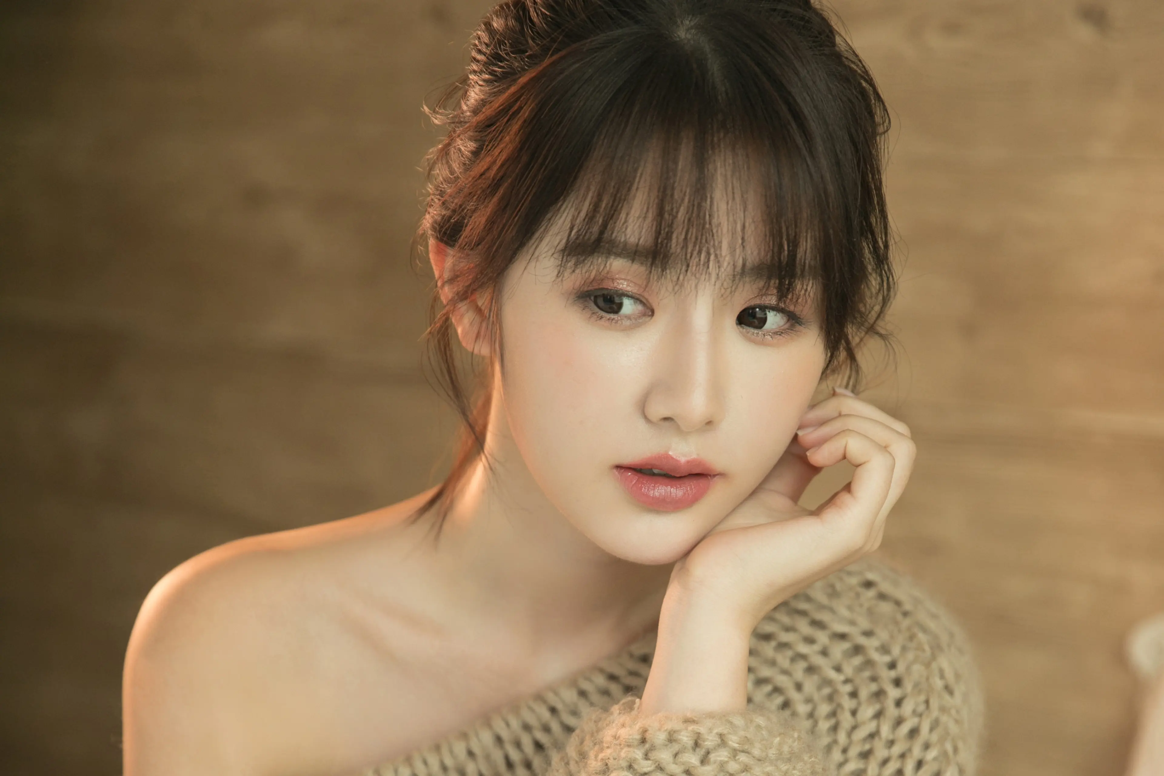 吐鲁番西宁私人伴游陈娟儿的联系方式