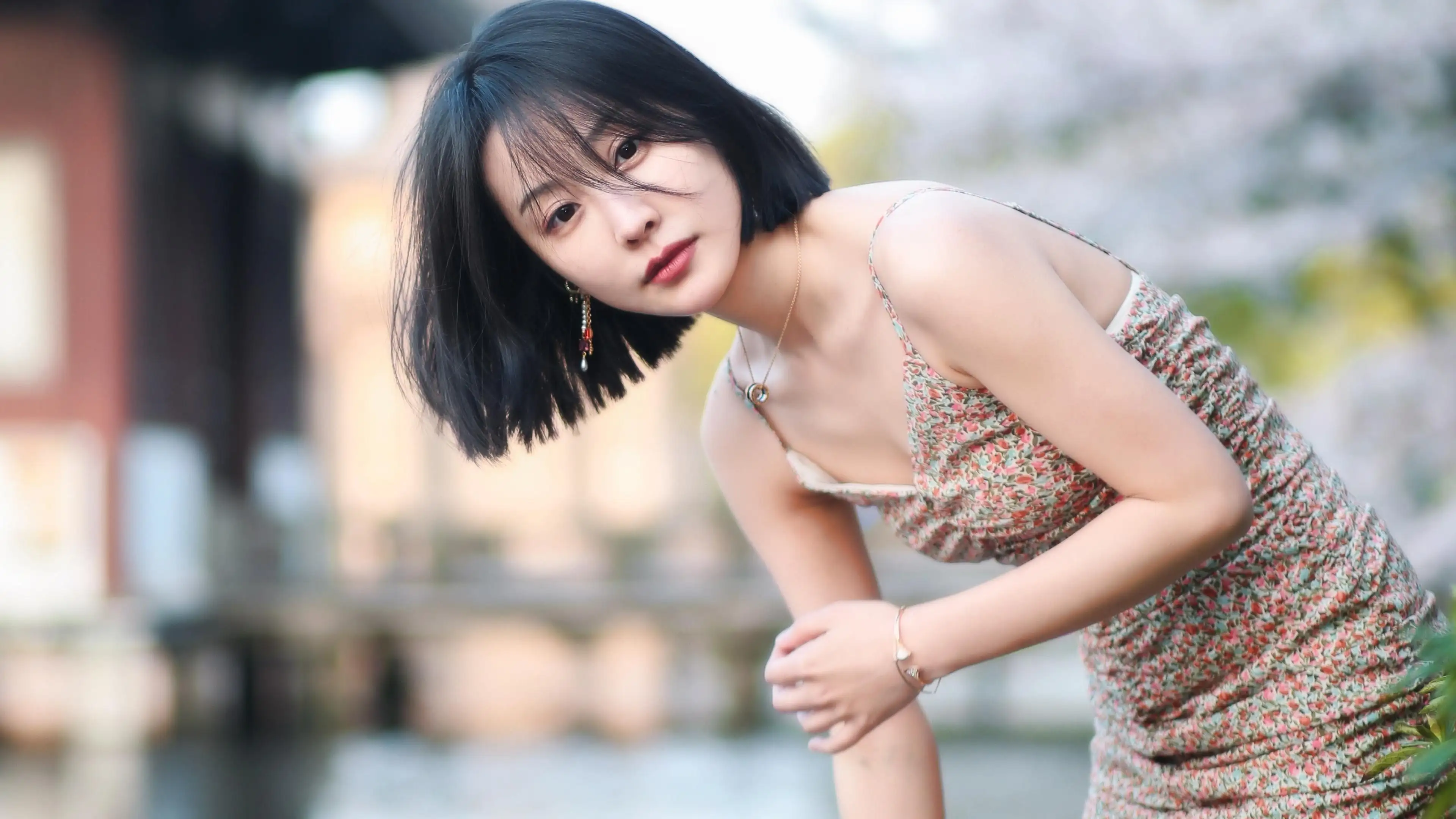 吐鲁番成都伴游小姐姐雅美