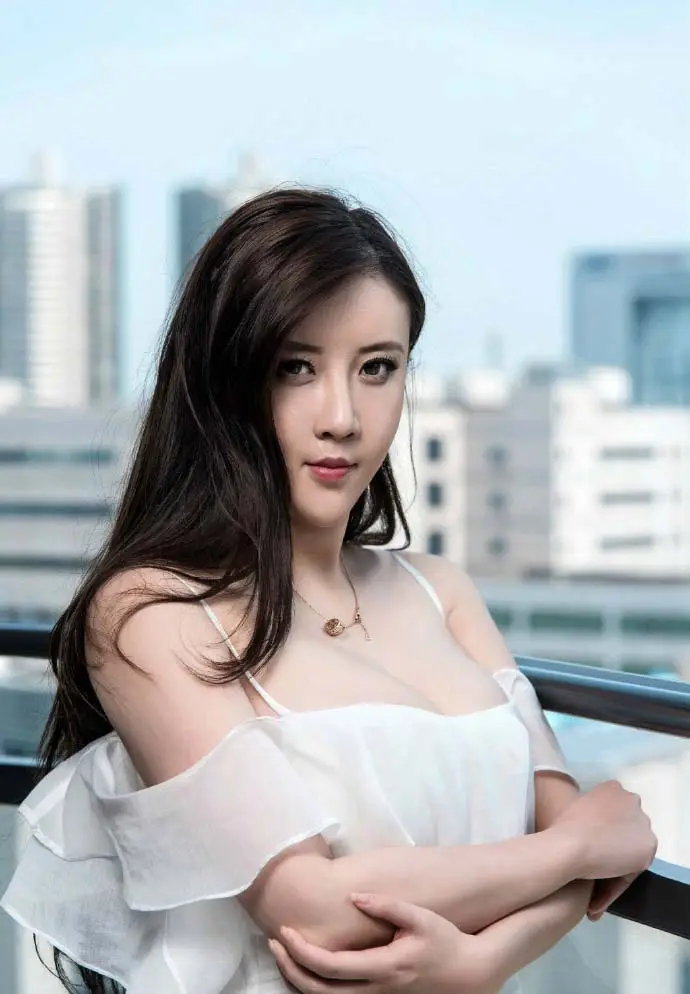 吐鲁番佛山商务伴游香香的个人资料