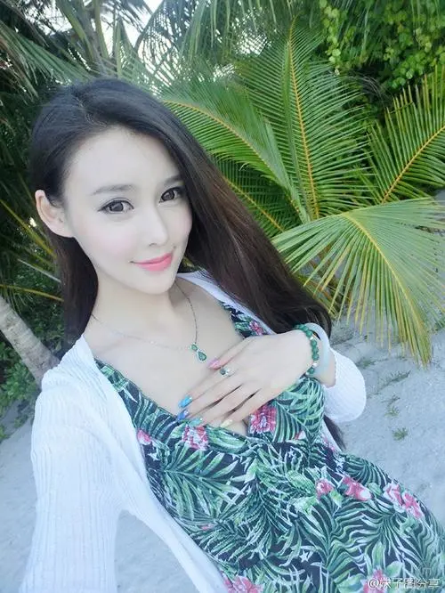 吐鲁番柳州伴游张莉