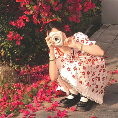 吐鲁番伴游女生飞傲松的资料