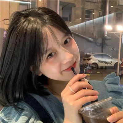 吐鲁番伴游女生逢丝微的资料