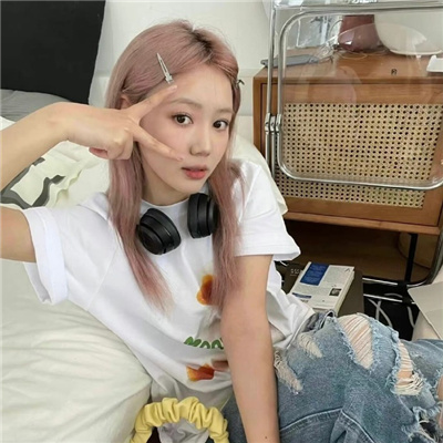 吐鲁番伴游女生左惜筠的资料