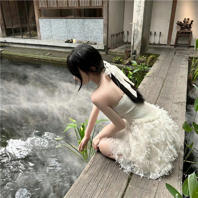 吐鲁番伴游女生仇吉月的资料